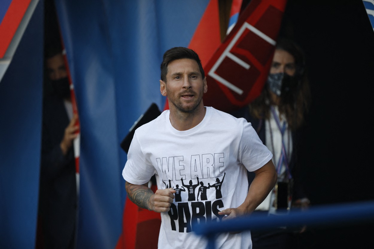Lionel Messi, prezentat în faţa fanilor lui PSG