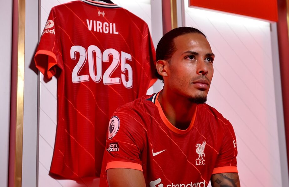 Oficial: Virgil van Dijk şi-a prelungit contractul cu Liverpool! Olandezul revine după accidentarea horror
