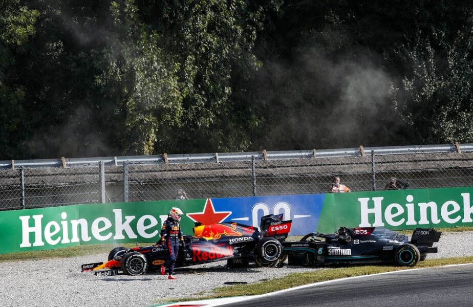 Daniel Ricciardo a câştigat Marele Premiu de Formula 1 al Italiei şi a băut şampanie din ghete. Hamilton şi Verstappen, accident incredibil la Monza!