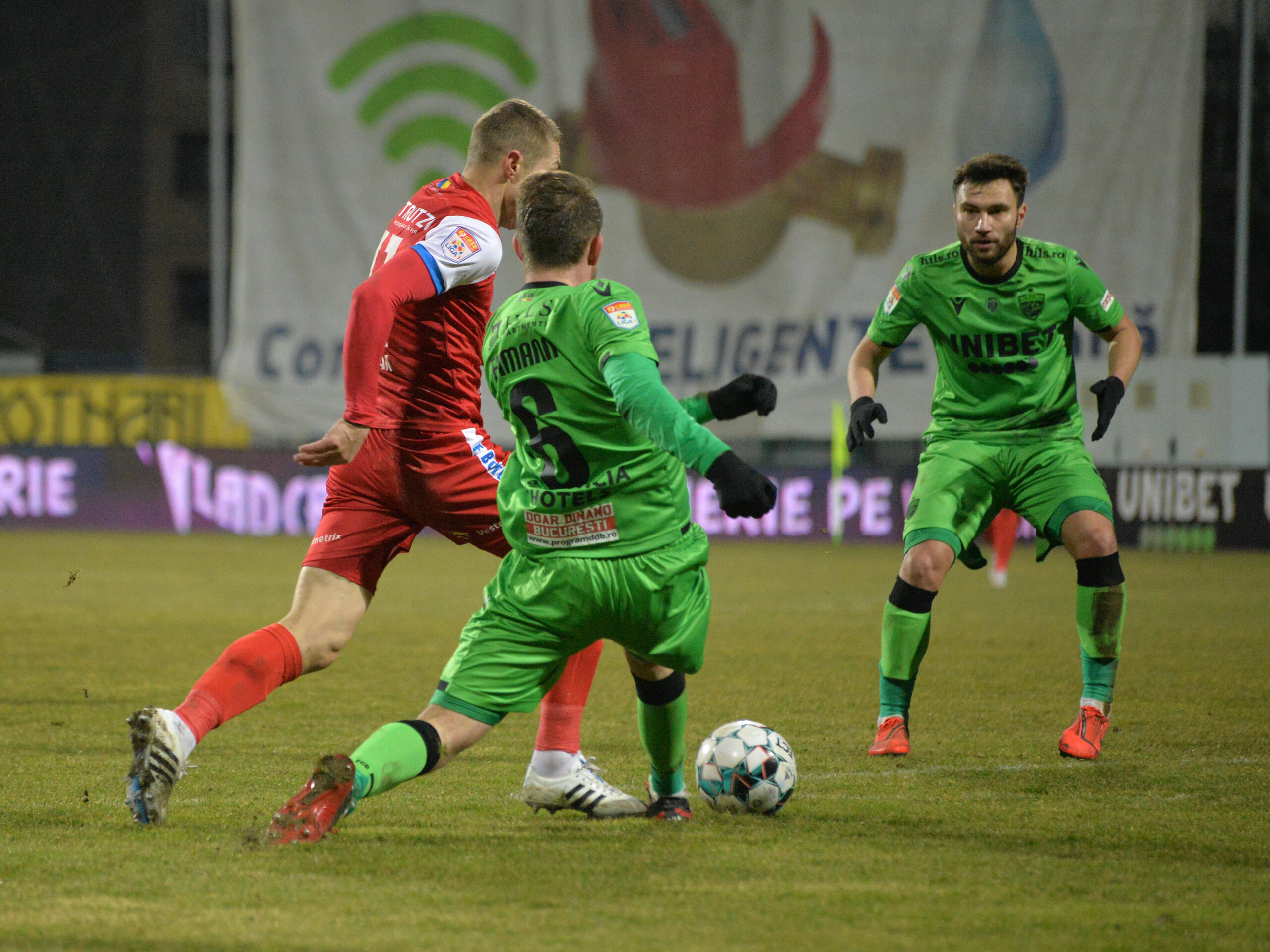 Dinamo – FC Botoşani 1-2 | Dezastrul continuă! „Câinii au marcat după 535 de minute, însă au ajuns la şase înfrângeri consecutive. Moldovenii, la un punct distanţă de liderul CFR Cluj