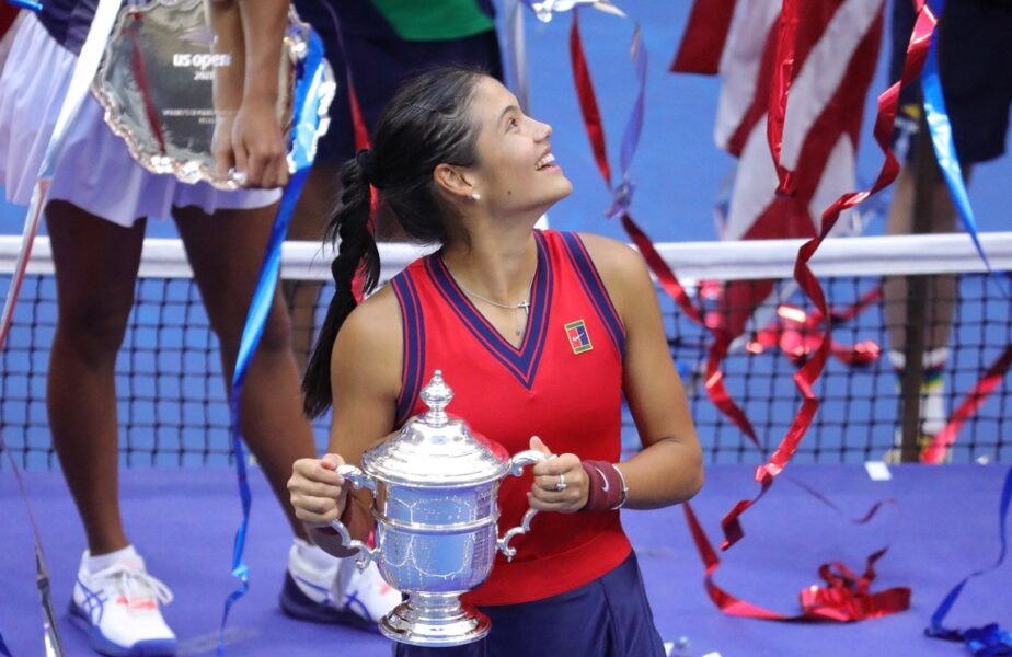 Schimbări importante în clasamentul WTA! „Invincibila” Emma Răducanu, urcare spectaculoasă după succesul istoric de la US Open. Ce loc ocupă Simona Halep