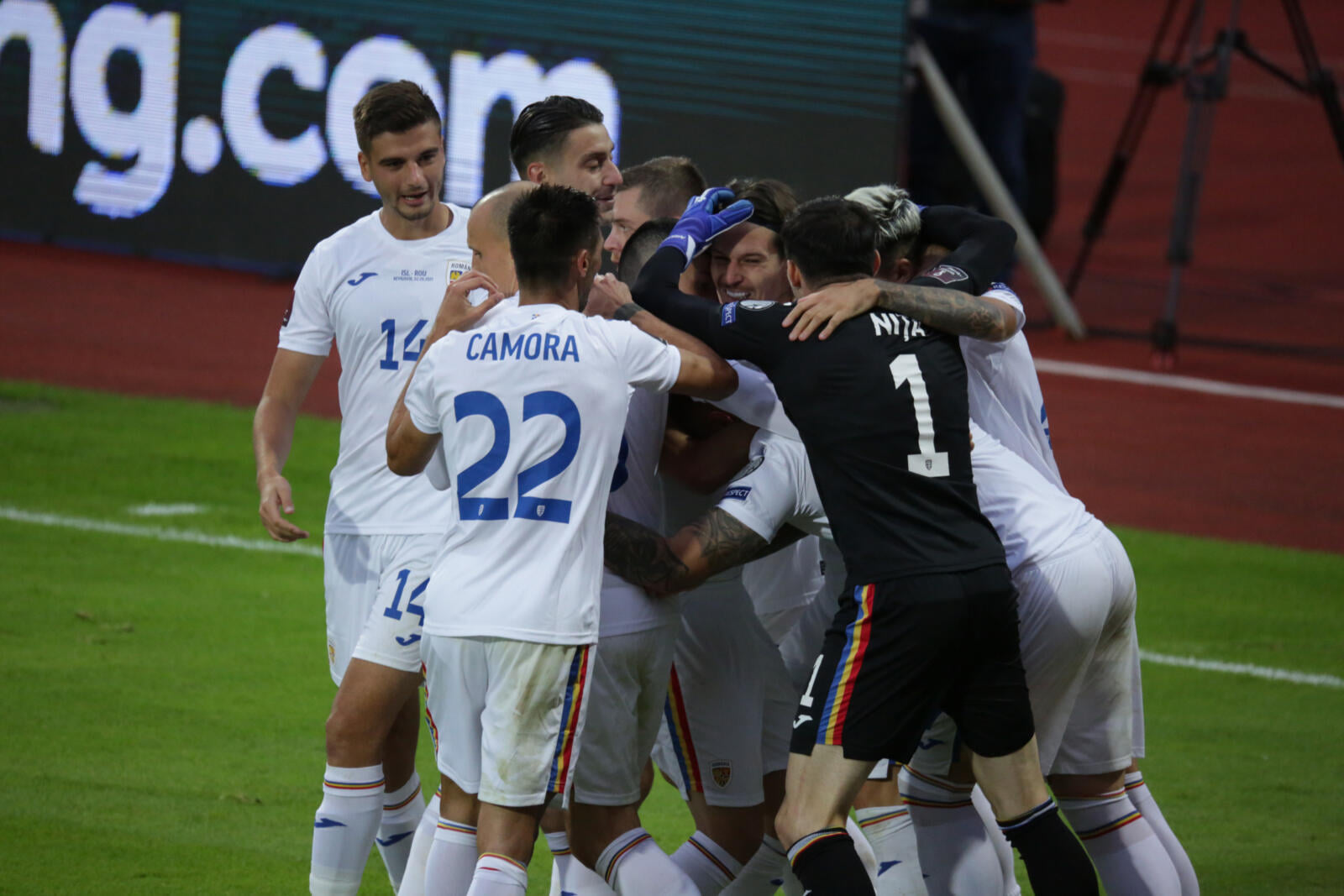 România – Liechtenstein 2-0. Premieră în actuala campanie: „tricolorii au obţinut a doua victorie consecutivă. România este pe locul 3 în grupă şi speră la o calificare miraculoasă la Campionatul Mondial