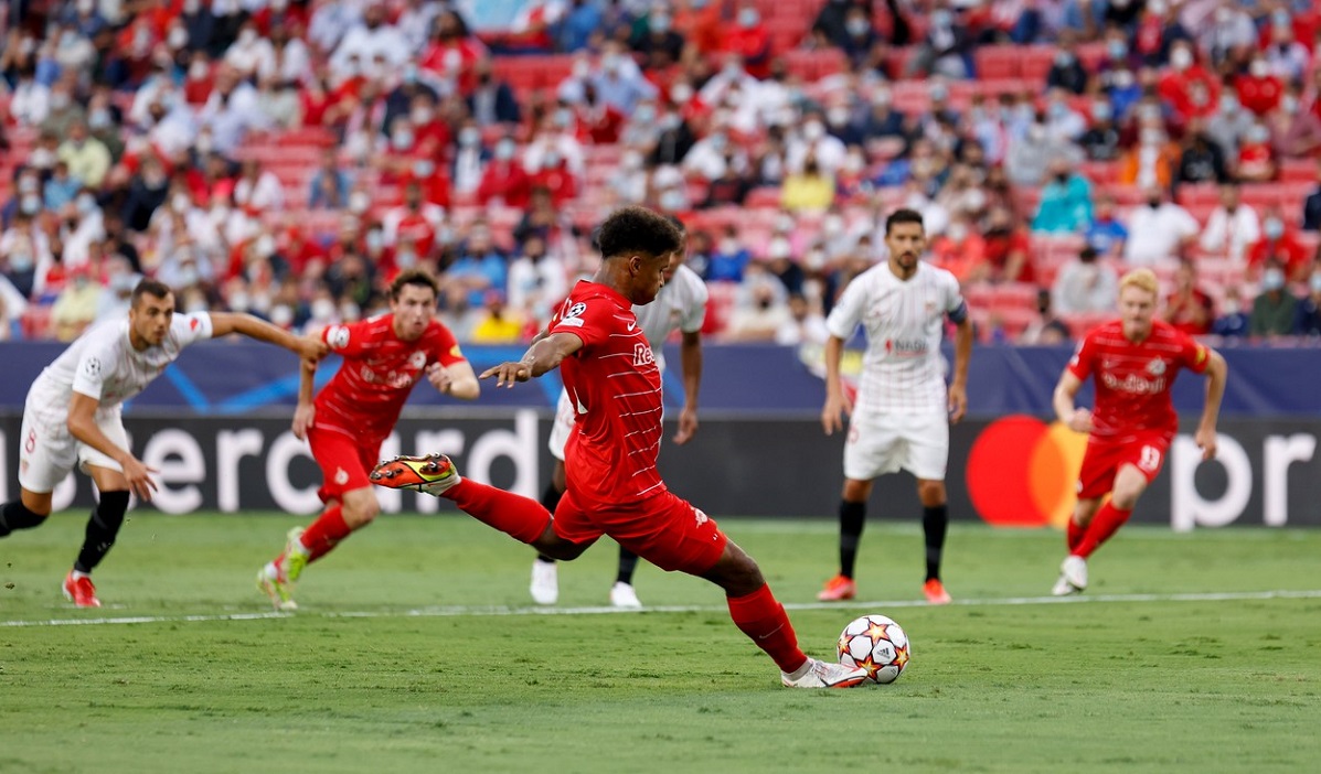 Liga Campionilor | Meci nebun între Sevilla și Salzburg! Patru penalty-uri dictate în prima repriză, două au fost ratate