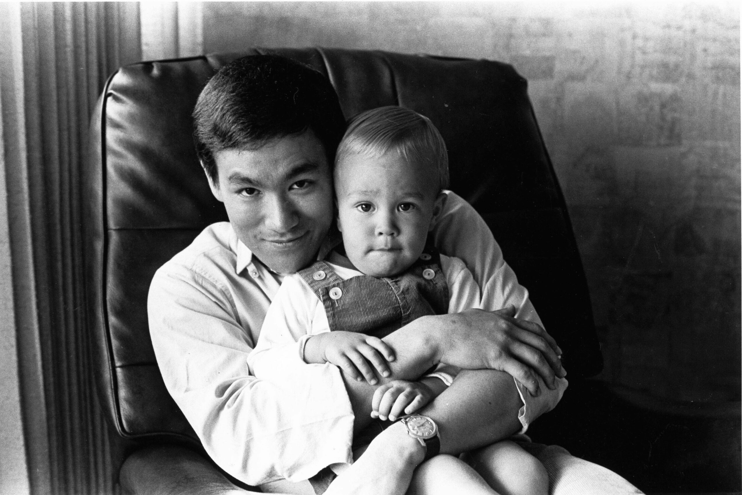 Cum a fost ucis fiul lui Bruce Lee. ”Muniție rece!”. A murit cu 17 zile înainte de nuntă!