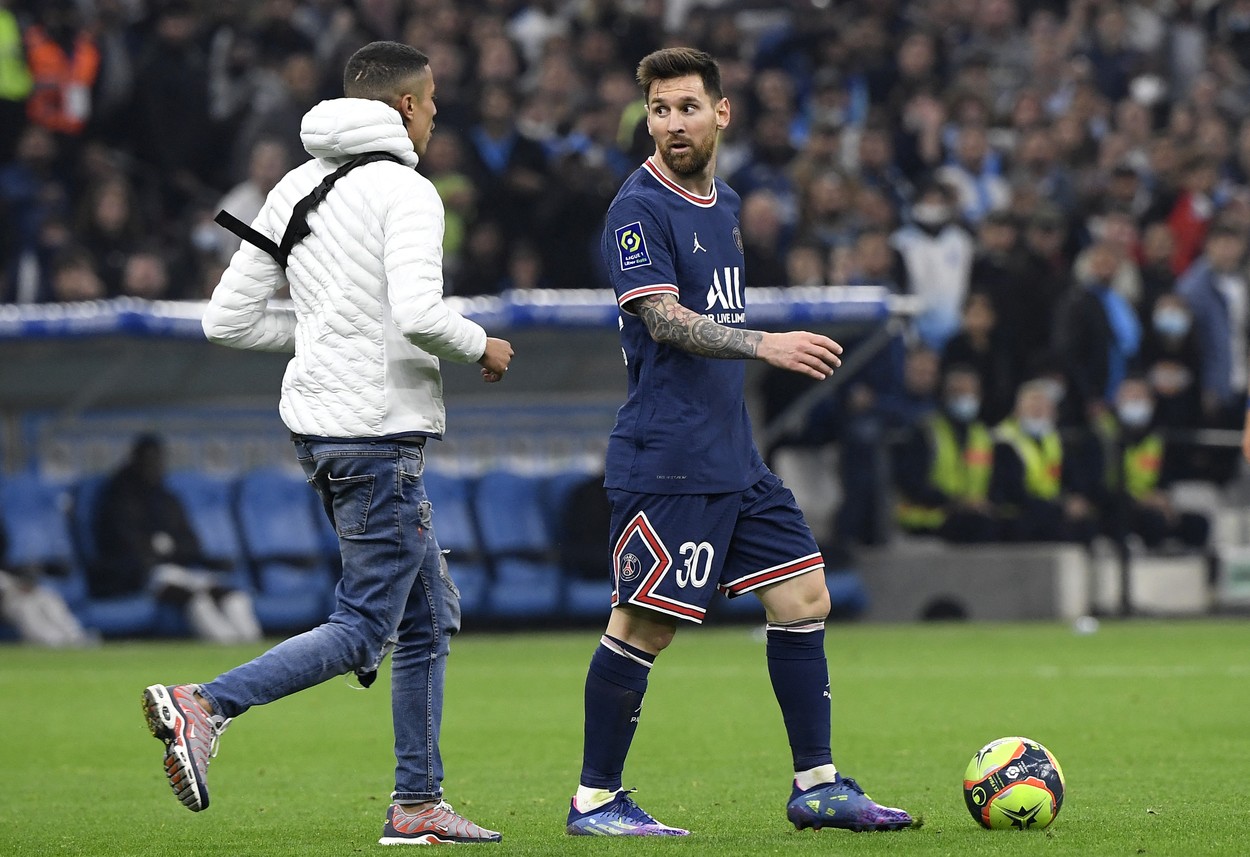 Marseille – PSG 0-0 | Messi Mania continuă și în Franța! Un suporter a pătruns pe teren și a oprit atacul starului argentinian