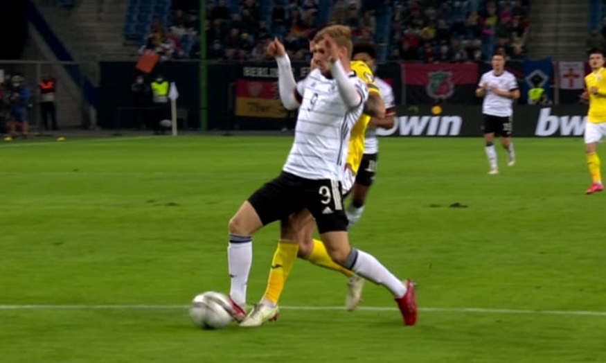 Prima fază controversată în Germania – România! Penalty anulat de VAR pentru nemţi, după un duel între Burcă şi Timo Werner