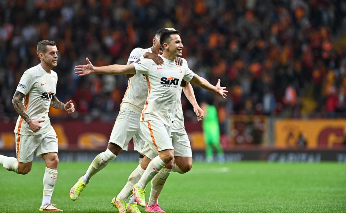 Olimpiu Moruţan, în extaz după golul decisiv marcat în Rizespor – Galatasaray 2-3. Turcii anunţă ca ar putea prinde un transfer senzaţional!