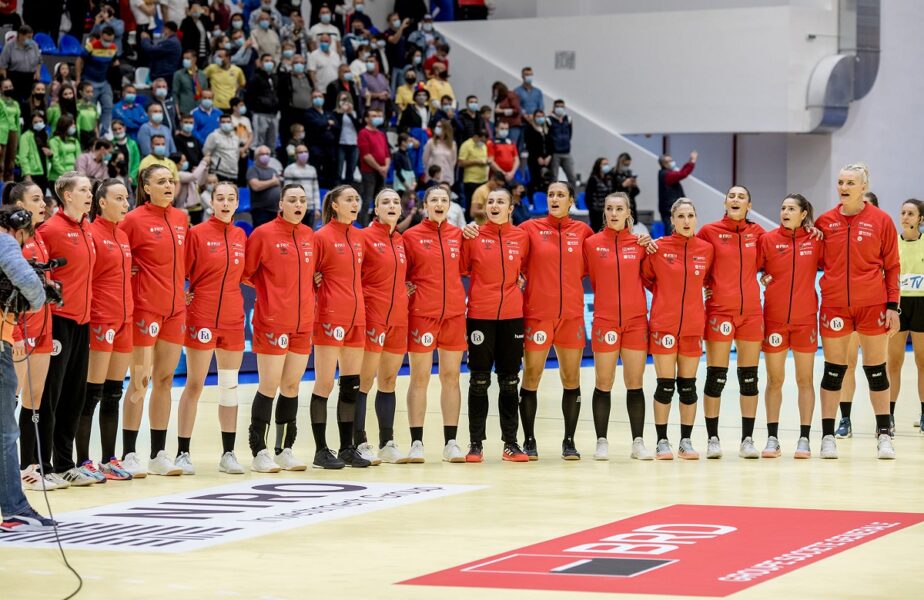 Danemarca – România 32 – 27 | „Tricolorele” au pierdut şi meciul retur cu Danemarca, însă păstrează şanse de calificare la Campionatul European. Cristina Neagu nu a fost în lot