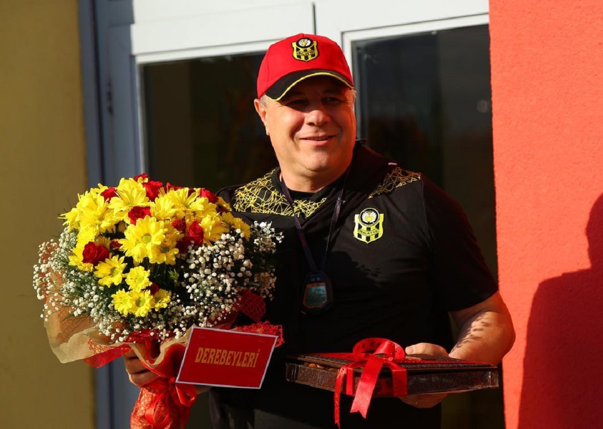 Marius Șumudică a fost primit ca un rege la Malatyaspor! Ce cadouri i-au adus suporterii după ce a declarat că „își va da viața pentru echipă
