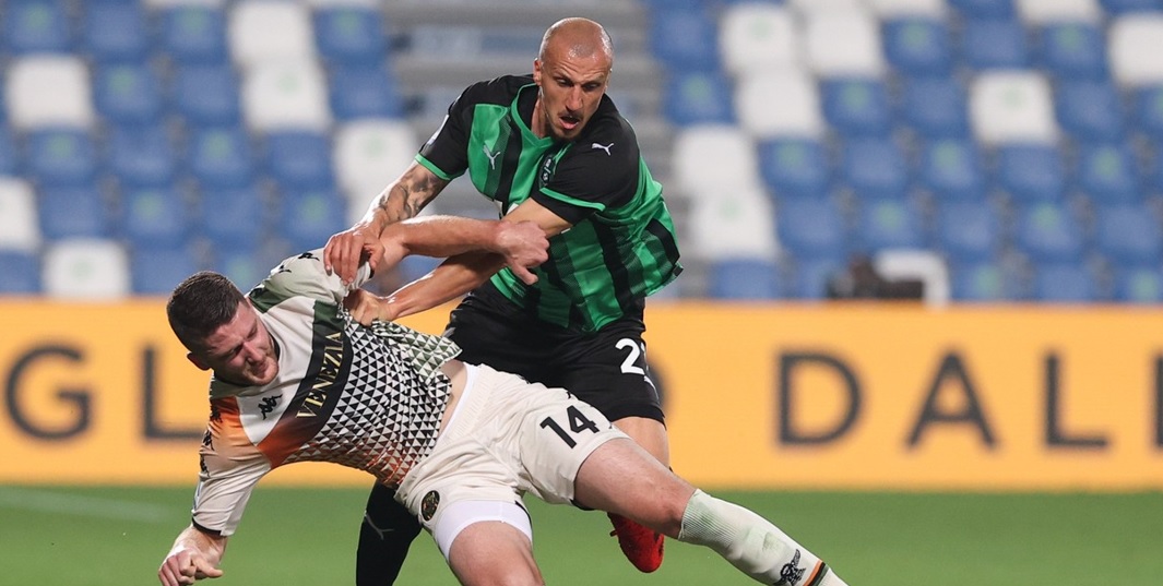 Anunțul lui Vlad Chiricheș după ce a ieșit de pe teren în meciul lui Sassuolo