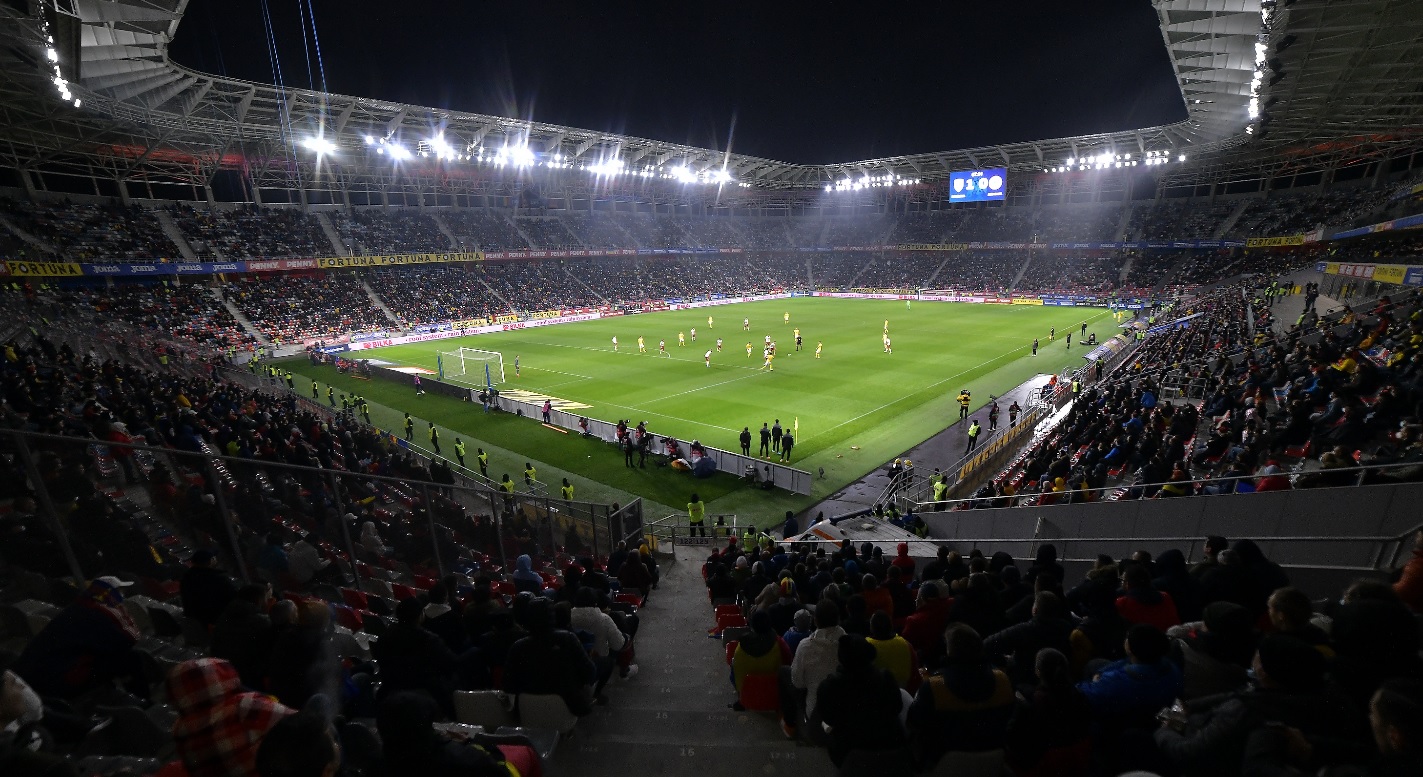 România – Islanda | Mirel Rădoi a răbufnit. Jucăm finala cu Islanda fără fani: „Ne vaccinăm să mergem la mall, în spaţiul închis şi nu suntem primiţi pe stadioane