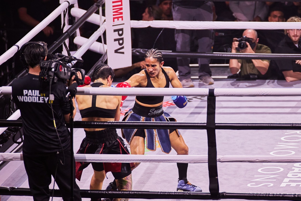 Amanda Serrano vs Miriam Gutierrez