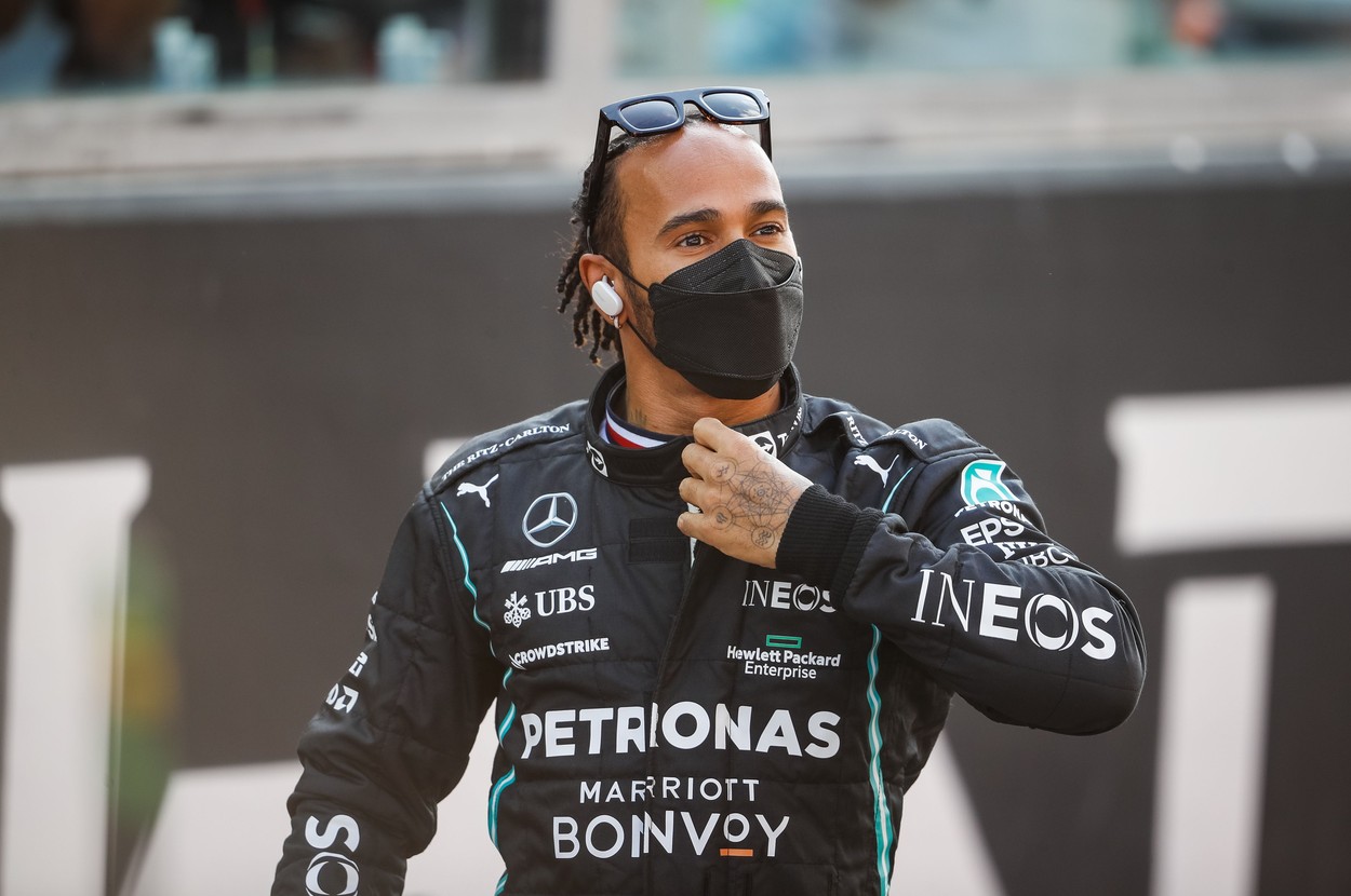 Lewis Hamilton ţine capul sus după ce a pierdut finala nebună de la Abu Dhabi: „Ultima parte a sezonului a fost una incredibilă şi am dat totul! Ce mesaj a avut pentru Max Verstappen