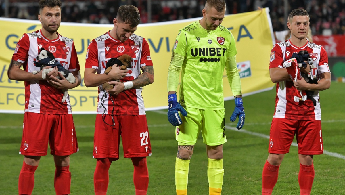 Dinamo – Chindia 1-0 | Plamen Iliev, după ce l-a lovit cu cotul în figură pe Răzvan Matiș. „Nu am știut cine a făcut penalty! Cum a reacționat după izbucnirea la adresa lui Ovidiu Hațegan
