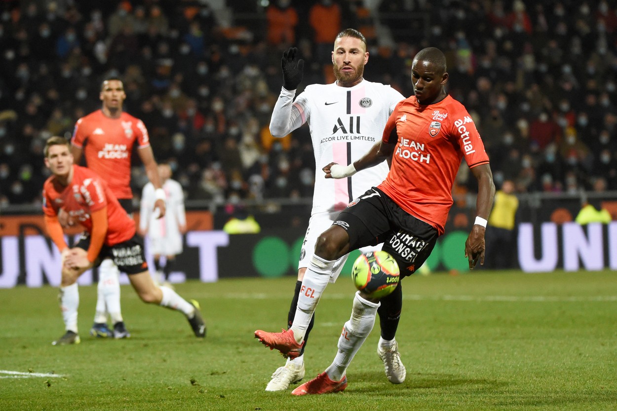 Lorient – PSG 1-1 | Sergio Ramos a „comis-o pentru prima dată în tricoul parizienilor. A fost eliminat după ce a primit două cartonaşe galbene în 5 minute