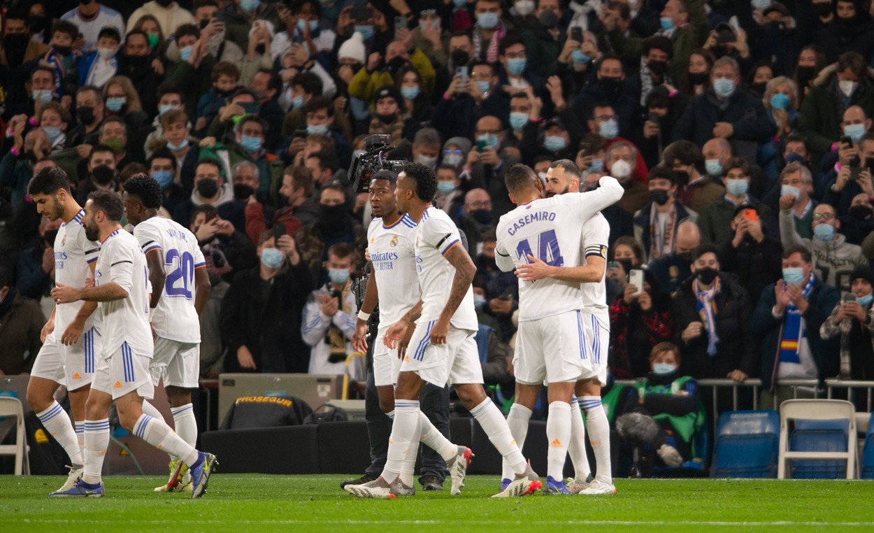 Real Madrid – Atletico Madrid 2-0 | „Galacticii au făcut spectacol total pe Santiago Bernabeu! Karim Benzema a lovit din nou. Distanţa faţă de rivala FC Barcelona este de 18 puncte!
