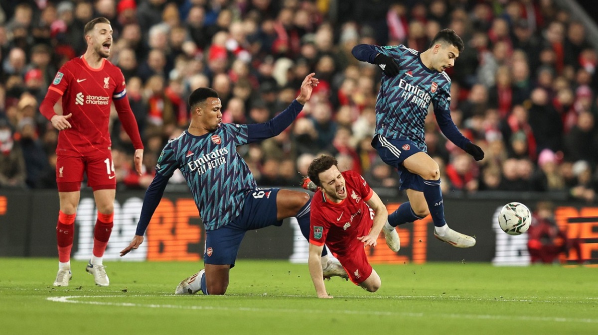 Liverpool – Arsenal 0-0. Tunarii au rezistat eroic în 10 oameni. Atletico Madrid – Athletic Bilbao 1-2. Final dramatic în a doua semifinală din Supercupa Spaniei