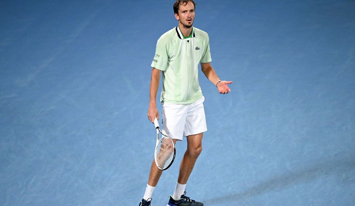 Australian Open 2022 | Daniil Medvedev, reacție genială după finala pierdută cu Rafael Nadal. „Soția mea a spart televizorul!