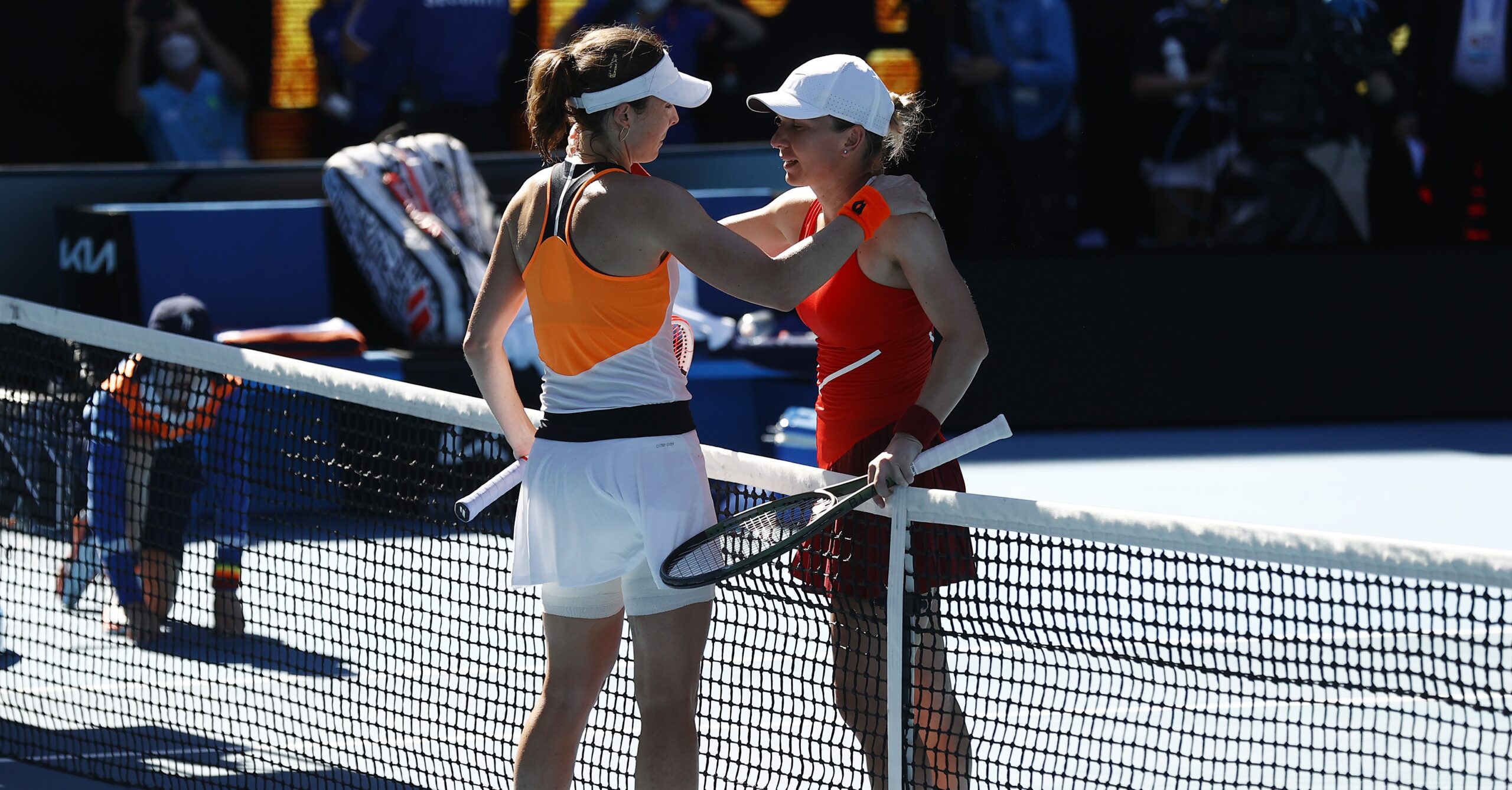 Simona Halep – Alize Cornet 4-6, 6-3, 4-6 | Cornet, cuvinte uriașe la adresa Simonei Halep: ”După 30 de minute, ambele muream pe teren. O admir pe această jucătoare atât de mult”