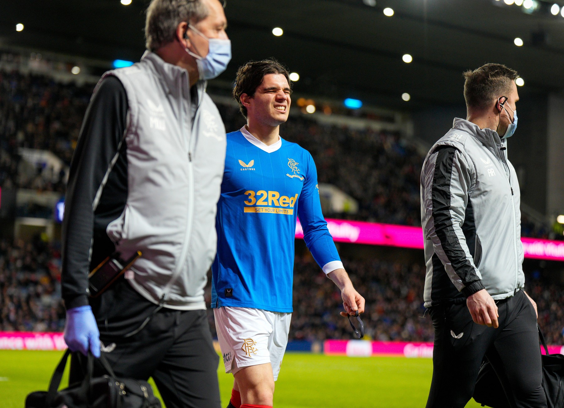 Gică Hagi, îngrijorat după accidentarea suferită de Ianis în Rangers – Stirling Albion 4-0: ”Sperăm să fie bine!”