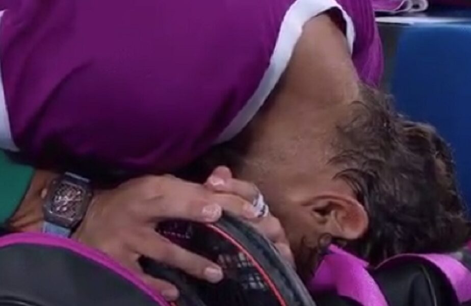 Australian Open 2022 | Rafael Nadal, în lacrimi pe teren. Spaniolul a plâns în hohote după ce s-a calificat în finală. „Mă simt din nou viu!”