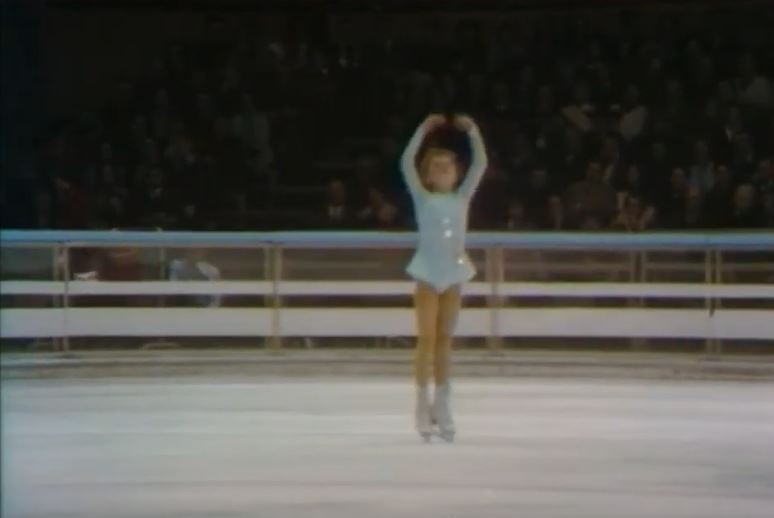 „Păpuşa” Jocurilor Olimpice. Beatrice Huştiu, povestea fantastică a patinatoarei care a purtat drapelul României la doar 11 ani