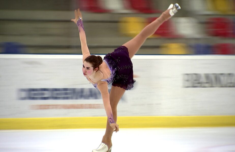 Avem viitor la patinaj! Ana Sofia visează să aducă primele medalii României la patinaj. Dancing on Ice-Vis în Doi e sâmbătă, ora 20:00, Antena 1