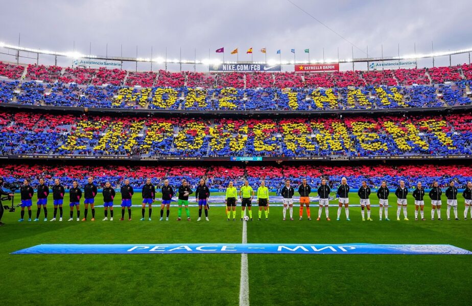 Record în fotbalul feminin! 91.553 de spectatori au fost prezenţi la Barcelona – Real Madrid 5-2. Echipa catalană şi-a umilit rivala şi s-a calificat în semifinalele Ligii Campionilor!