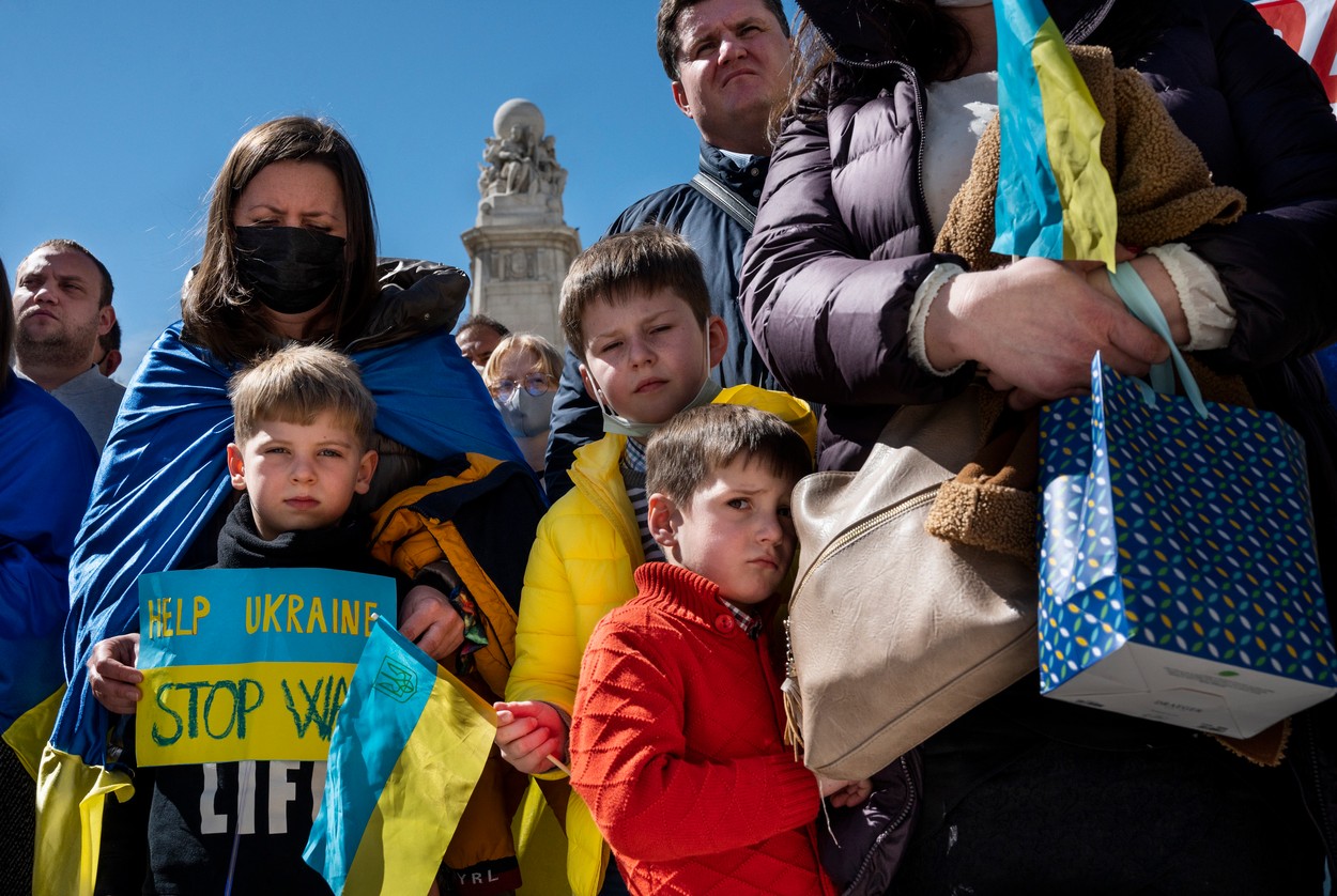 Război în Ucraina | Kamil Glik, gest superb pentru copiii afectaţi de bombardamentele lui Vladimir Putin. Internaţionalul polonez a cumpărat o ambulanţă specială: „Oamenii ca el pot schimba lumea!