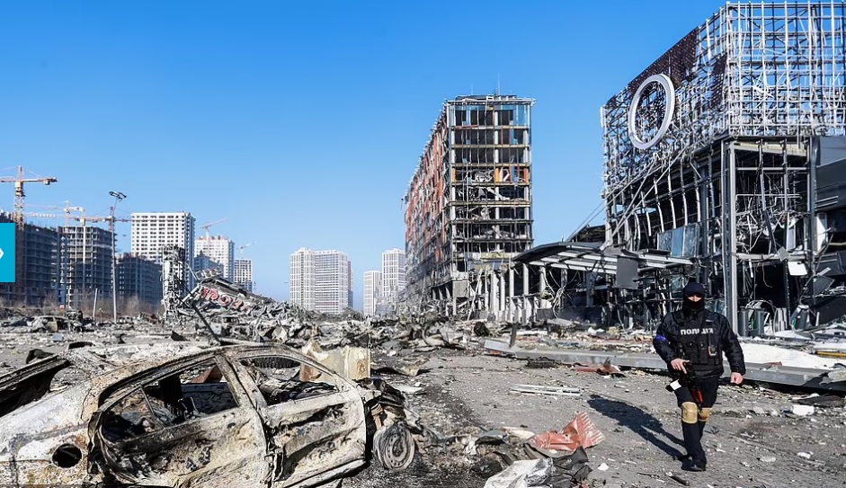 Cum arată centrul comercial după ce a fost bombardat de ruşi
