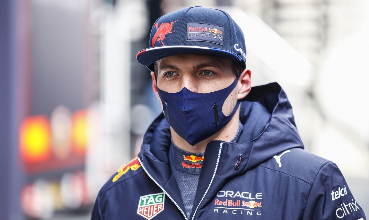 Max Verstappen a semnat un nou contract. Va fi pilotul lui Red Bull până în 2028 și va încasa un salariu fabulos
