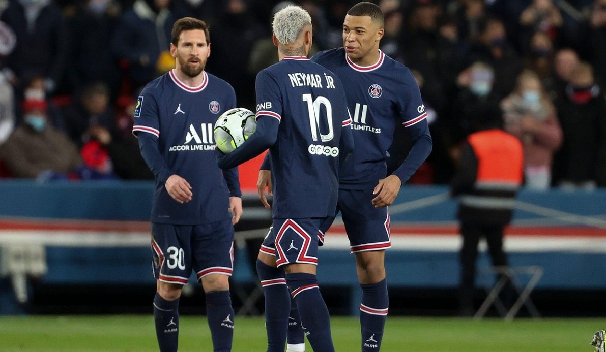 Lionel Messi, Neymar și Kylian Mbappe, într-un meci pentru PSG