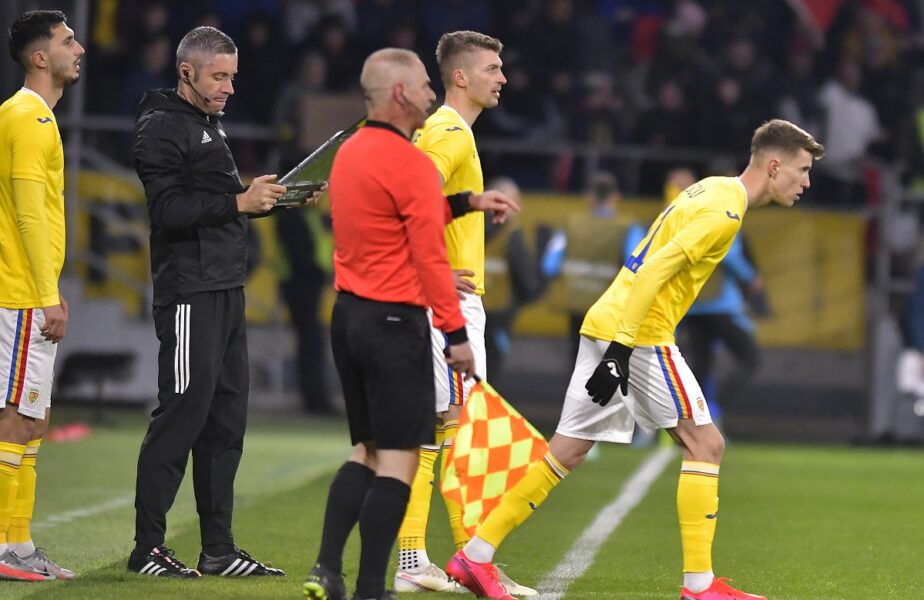 România – Grecia 0-1 | „Credeţi că e normal?” Edi Iordănescu i-a arătat cu degetul pe fanii care l-au huiduit pe Octavian Popescu la debut: „A fost ‘război’ cu anumiţi jucători”