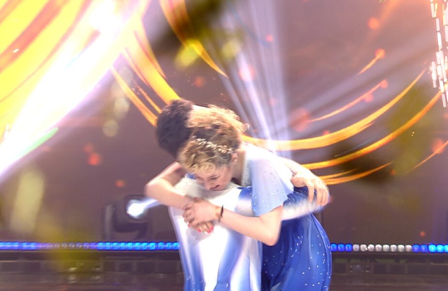 Fanii au decis! Jean Gavril și Ana Maria Ion au castigat finala show-ului fenomen Dancing On Ice- Vis în Doi
