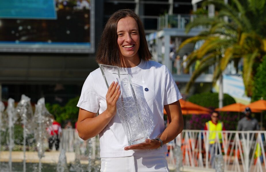 Iga Swiatek s-a retras din turneul de la Charleston. Poloneza de 20 de ani câștigase ultimele trei competiții și va deveni liderul WTA