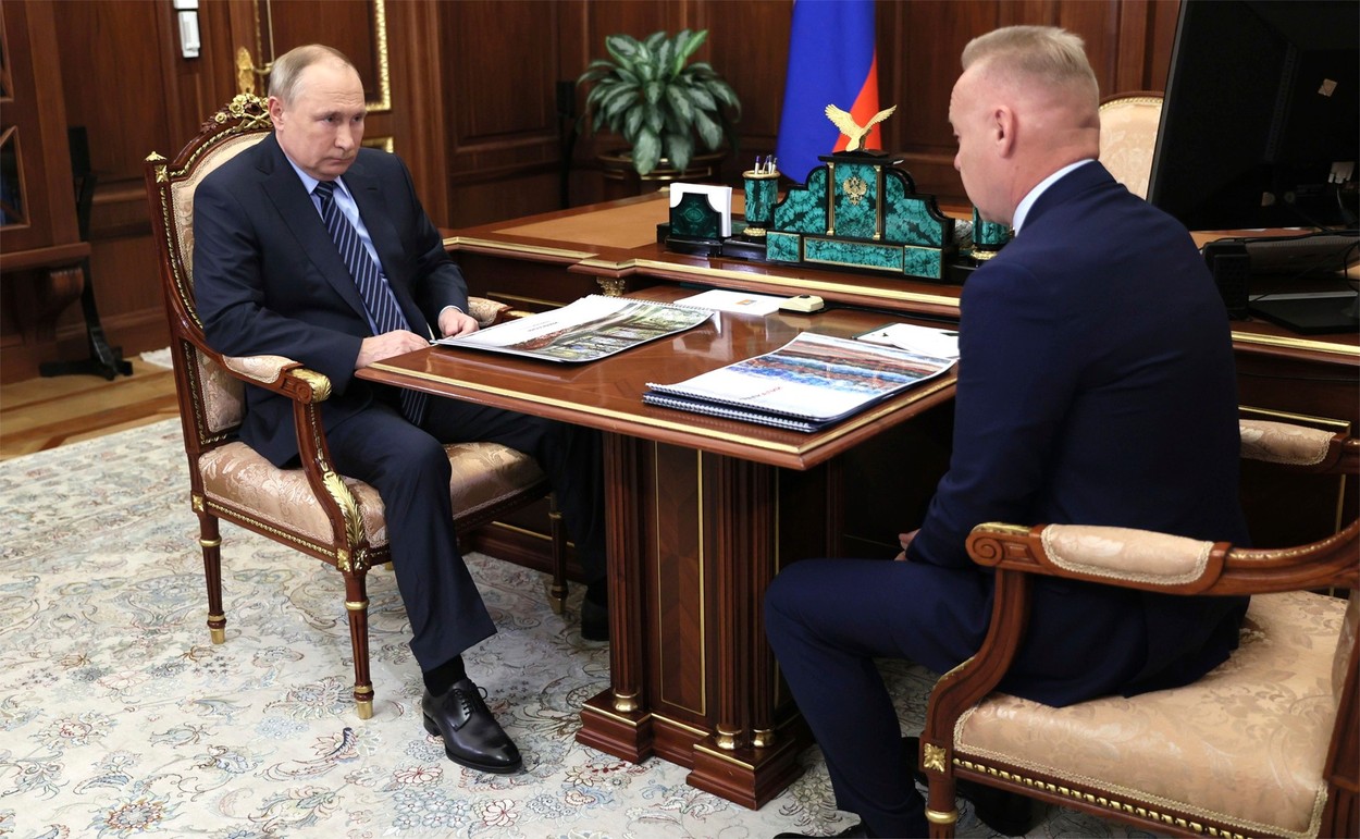 January 13, 2022, Moscow, Moscow, Russia: Russian President Vladimir Putin holds a face-to-face meeting with CEO of JSC United Chemical Company Uralchem Dmitry Mazepin, right, at the his Kremlin office, January 13, 2022 in Moscow, Russia.,Image: 654095287, License: Rights-managed, Restrictions: ***
HANDOUT image or SOCIAL MEDIA IMAGE or FILMSTILL for EDITORIAL USE ONLY! * Please note: Fees charged by Profimedia are for the Profimedia's services only, and do not, nor are they intended to, convey to the user any ownership of Copyright or License in the material. Profimedia does not claim any ownership including but not limited to Copyright or License in the attached material. By publishing this material you (the user) expressly agree to indemnify and to hold Profimedia and its directors, shareholders and employees harmless from any loss, claims, damages, demands, expenses (including legal fees), or any causes of action or allegation against Profimedia arising out of or connected in any way with publication of the material. Profimedia does not claim any copyright or license in the attached materials. Any downloading fees charged by Profimedia are for Profimedia's services only. * Handling Fee Only 
***, Model Release: no, Credit line: Profimedia