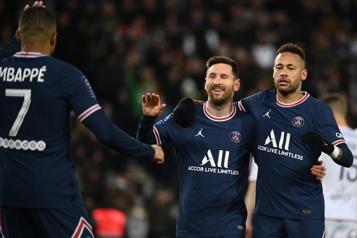 Moment istoric! Mbappe, Messi şi Neymar au marcat în acelaşi meci pentru prima dată. „Tripleta stelară” de la PSG a făcut show cu Lorient. Cifrele uluitoare ale atacantului francez