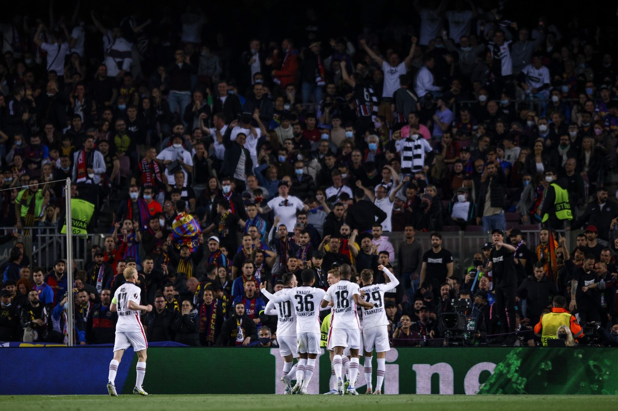 Seară ireală pe Camp Nou: Barcelona, eliminată de Frankfurt. Nemții s-au impus cu 3-2 și s-au calificat în semifinalele Europa League. Catalanii s-au trezit târziu și au marcat de două ori în minutele 90+1 și 90+11