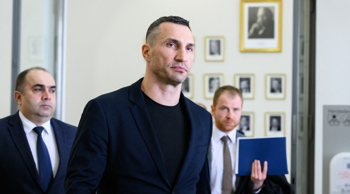 Vladimir Klitschko este fratele lui Vitali Klitschko