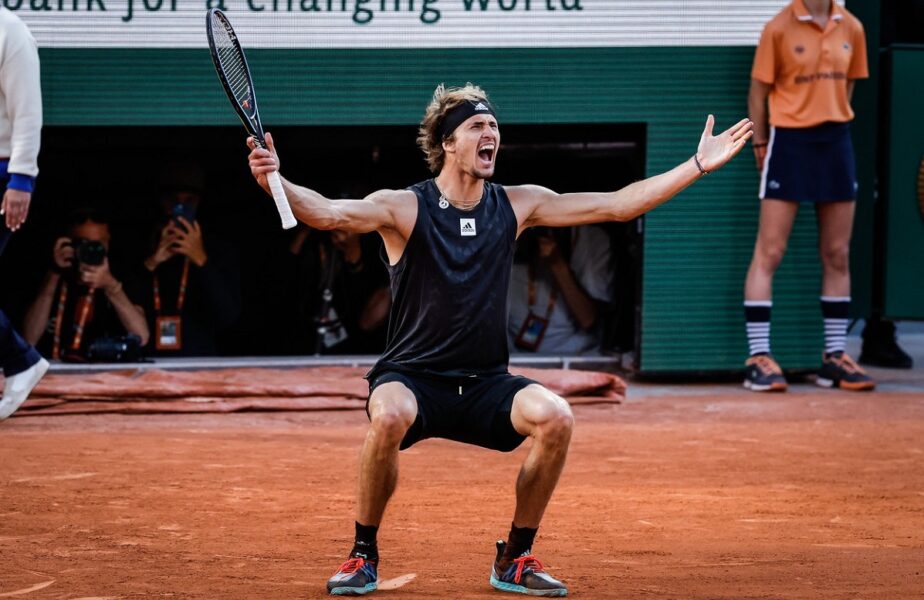 Alexander Zverev s-a calificat în semifinale la Roland Garros 2022! „Sascha” l-a învins pe Carlos Alcaraz după un meci maraton de 3 ore şi 18 minute