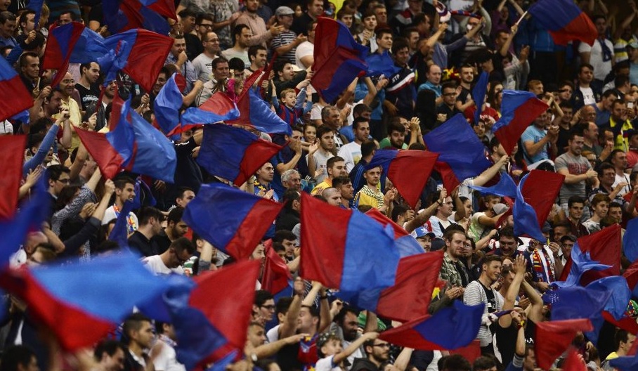 Fanii CSA Steaua, în timpul unui meci