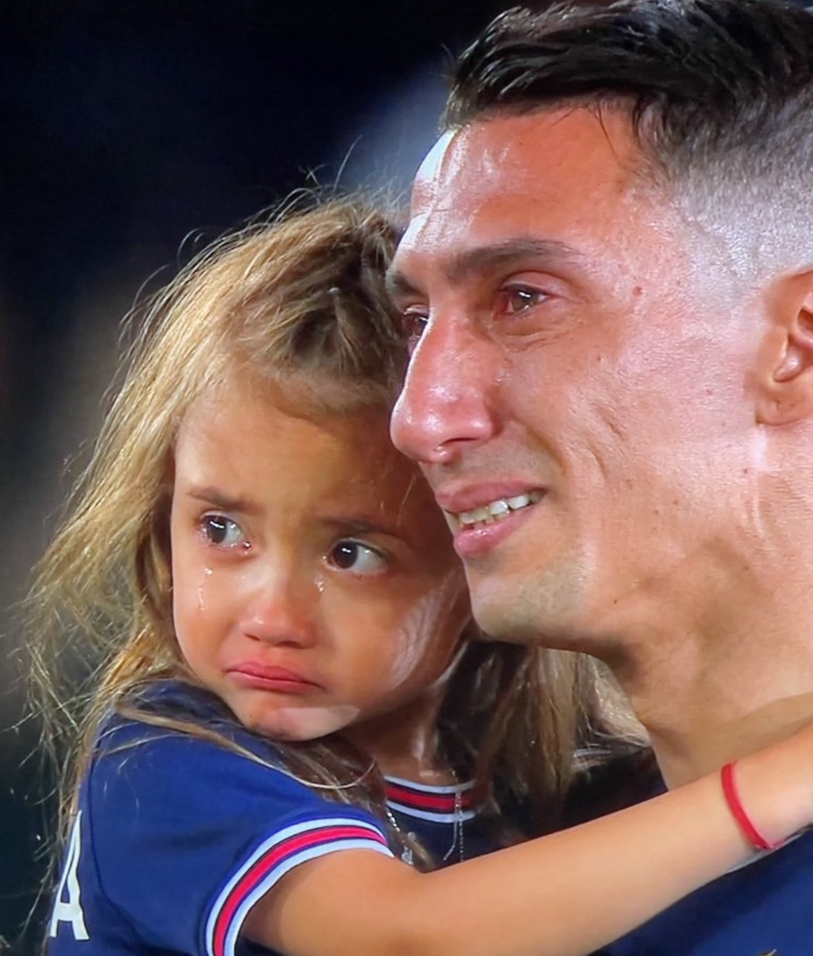 
Angel Di Maria s-a despărţit în lacrimi de PSG / Profimedia Images