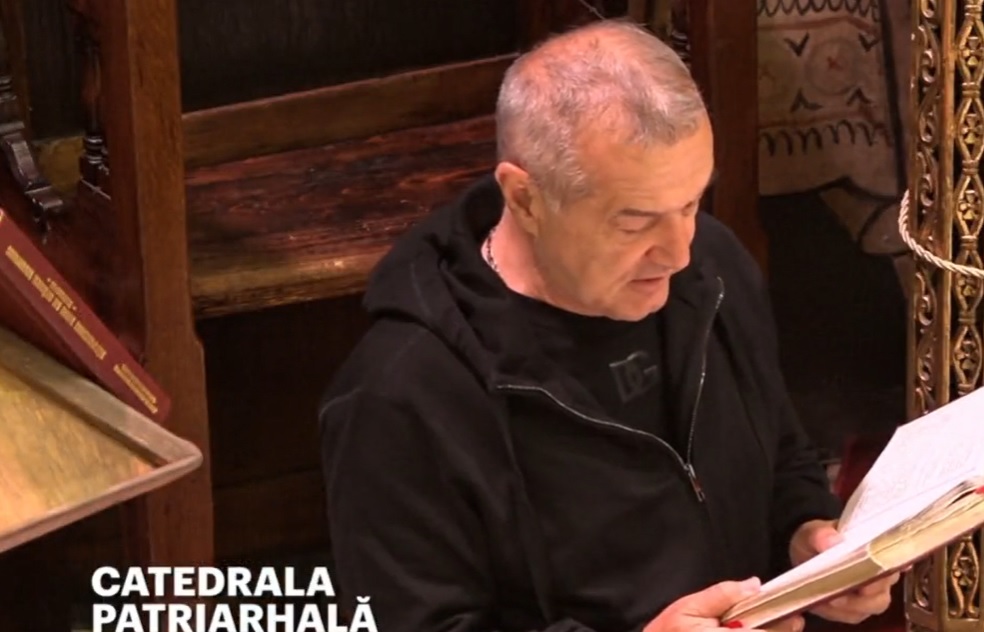 Gigi Becali a citit din Sfânta Liturghie la Catedrala Patriarhală, la câteva ore după ce îl numea ”trădător” pe finul Pandele