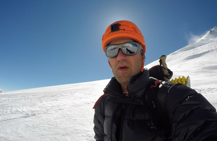 VIDEO: Horia Colibășanu a culcat la pământ 8.586 m! Al doilea cel mai rău ”optmiar”!