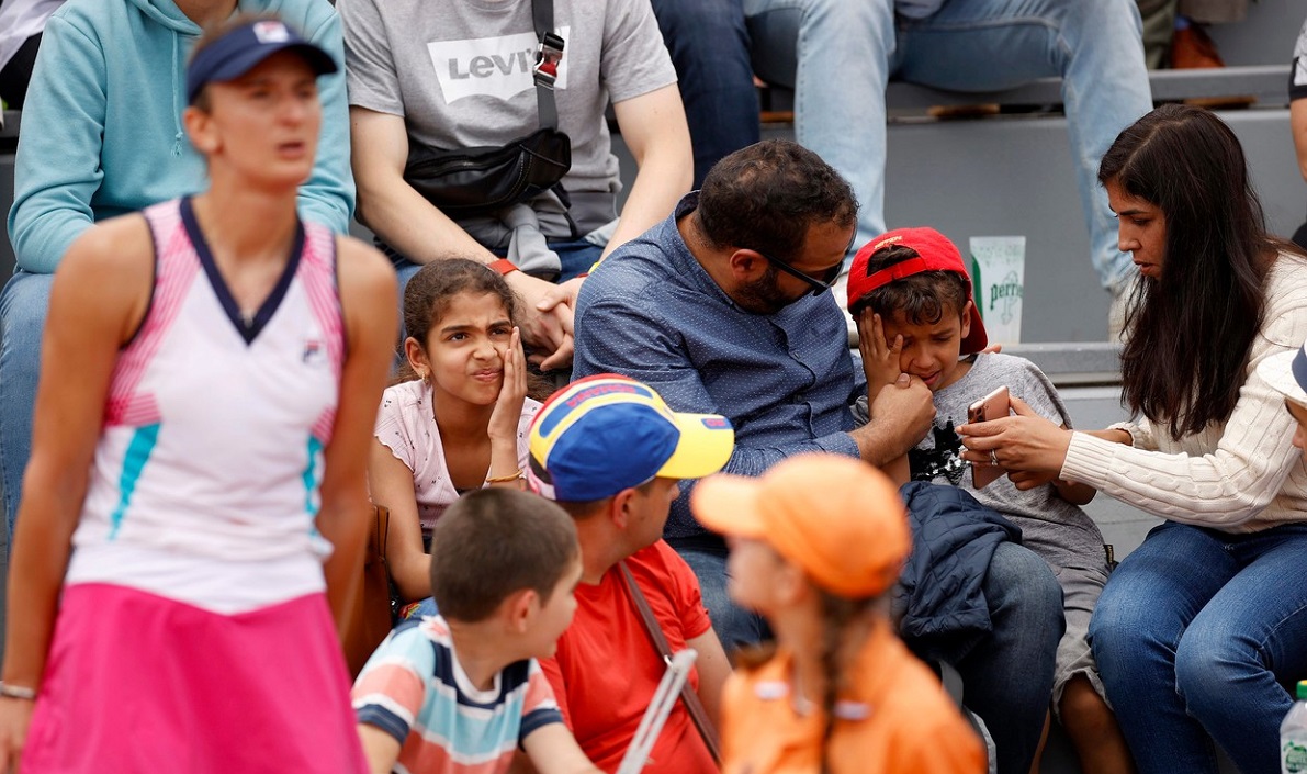 Irina Begu, prima reacţie după ce a lovit un copil cu racheta la Roland Garros 2022: „Foarte stânjenitor şi jenant! Vreau să uit cât mai repede!