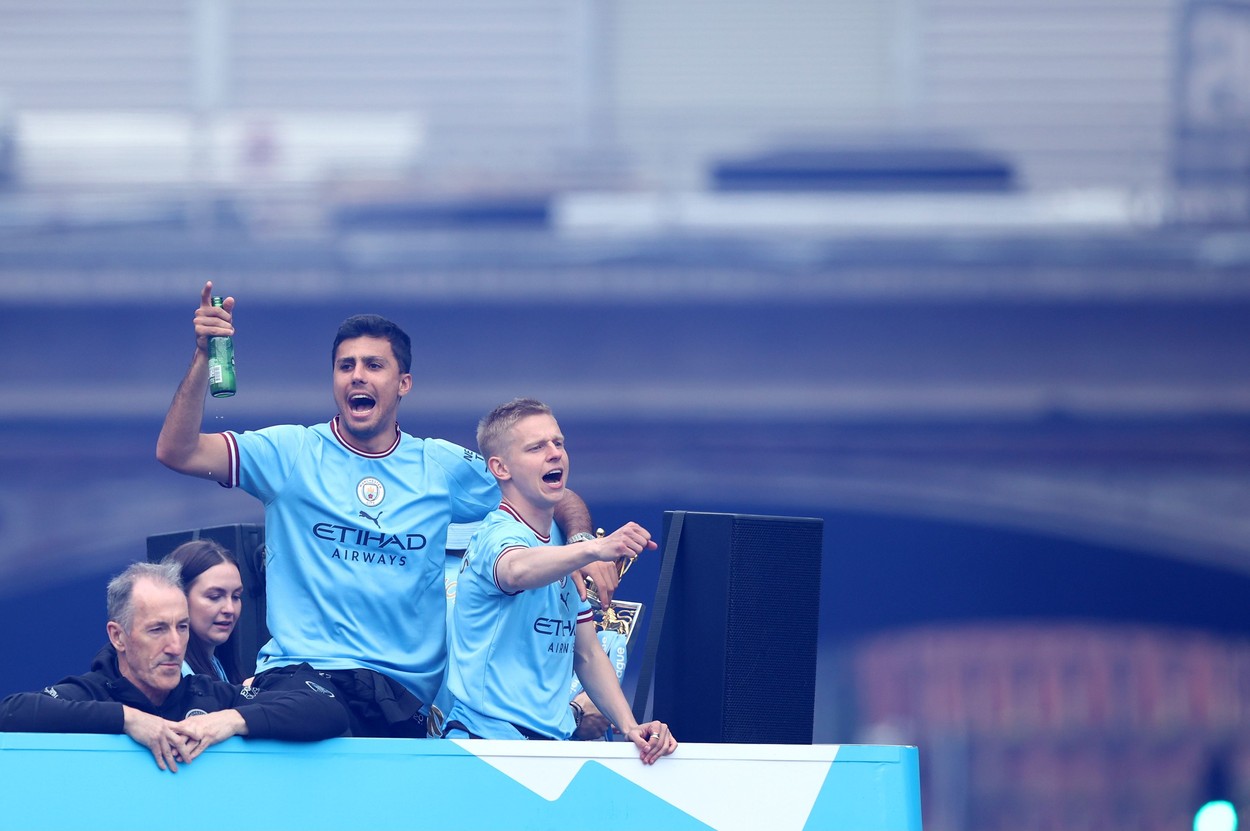 Rodri and Oleksandr Zinchenko of Manchester City and the Premier League trophy during the bus parade through Manchester City centre to celebrate winning thr Premier League
Manchester City Trophy Parade, Premier League, Football, Manchester, UK - 23 May 2022,Image: 693866860, License: Rights-managed, Restrictions: EDITORIAL USE ONLY No use with unauthorised audio, video, data, fixture lists, club/league logos or 