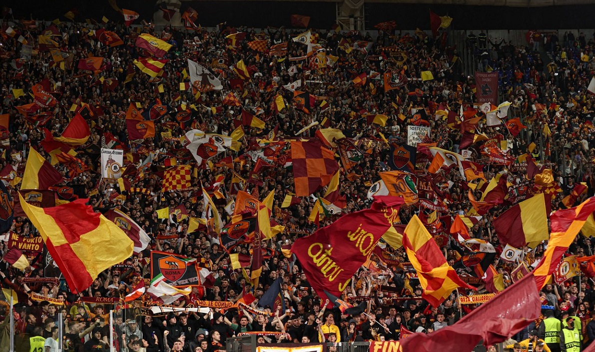 Fanii lui AS Roma au făcut show pe Stadio Olimpico