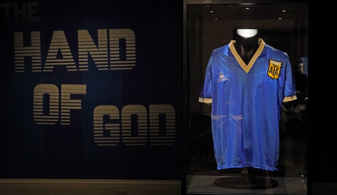 Tricoul lui Diego Maradona din meciul în care a marcat cu „Mâna lui Dumnezeu s-a vândut pentru o sumă astronomică