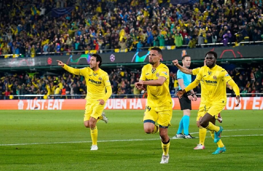 Jucătorii lui Villarreal, în returul cu Liverpool din semifinalele UEFA Champions League