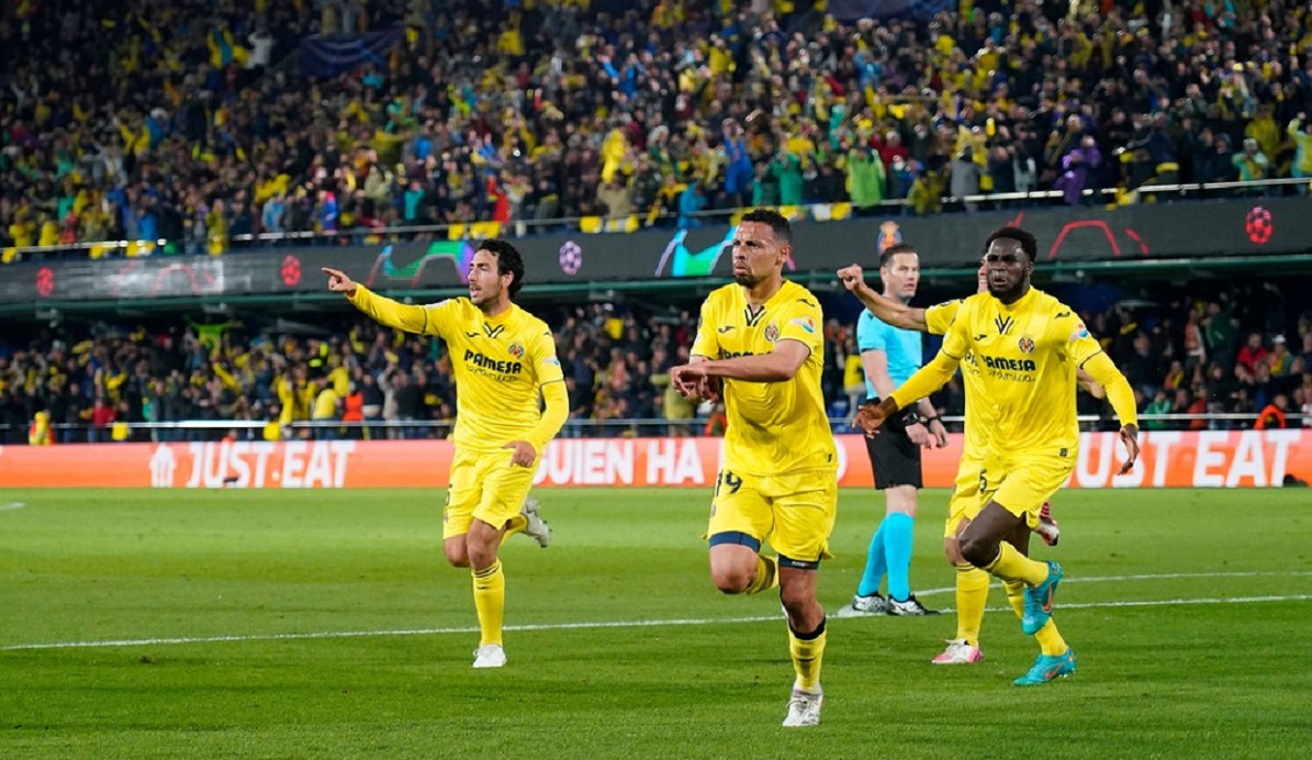 Jucătorii lui Villarreal, în returul cu Liverpool din semifinalele UEFA Champions League